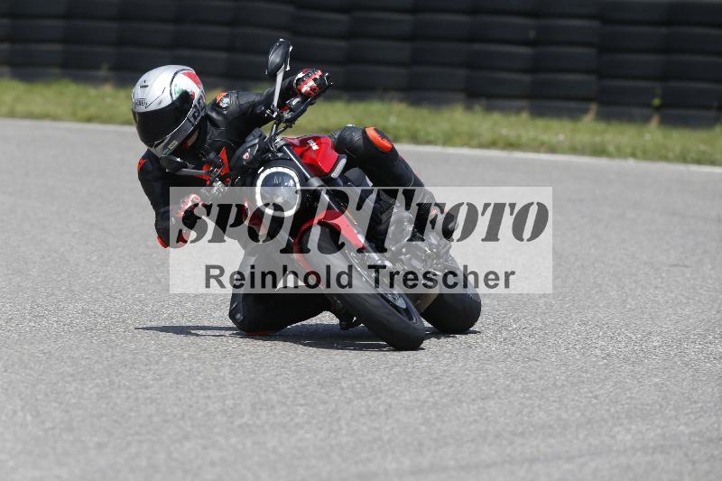 /27 12.06.2025 Ducati Schweiz Trackday Warmup  ADR/gelb-jeaune/ohne